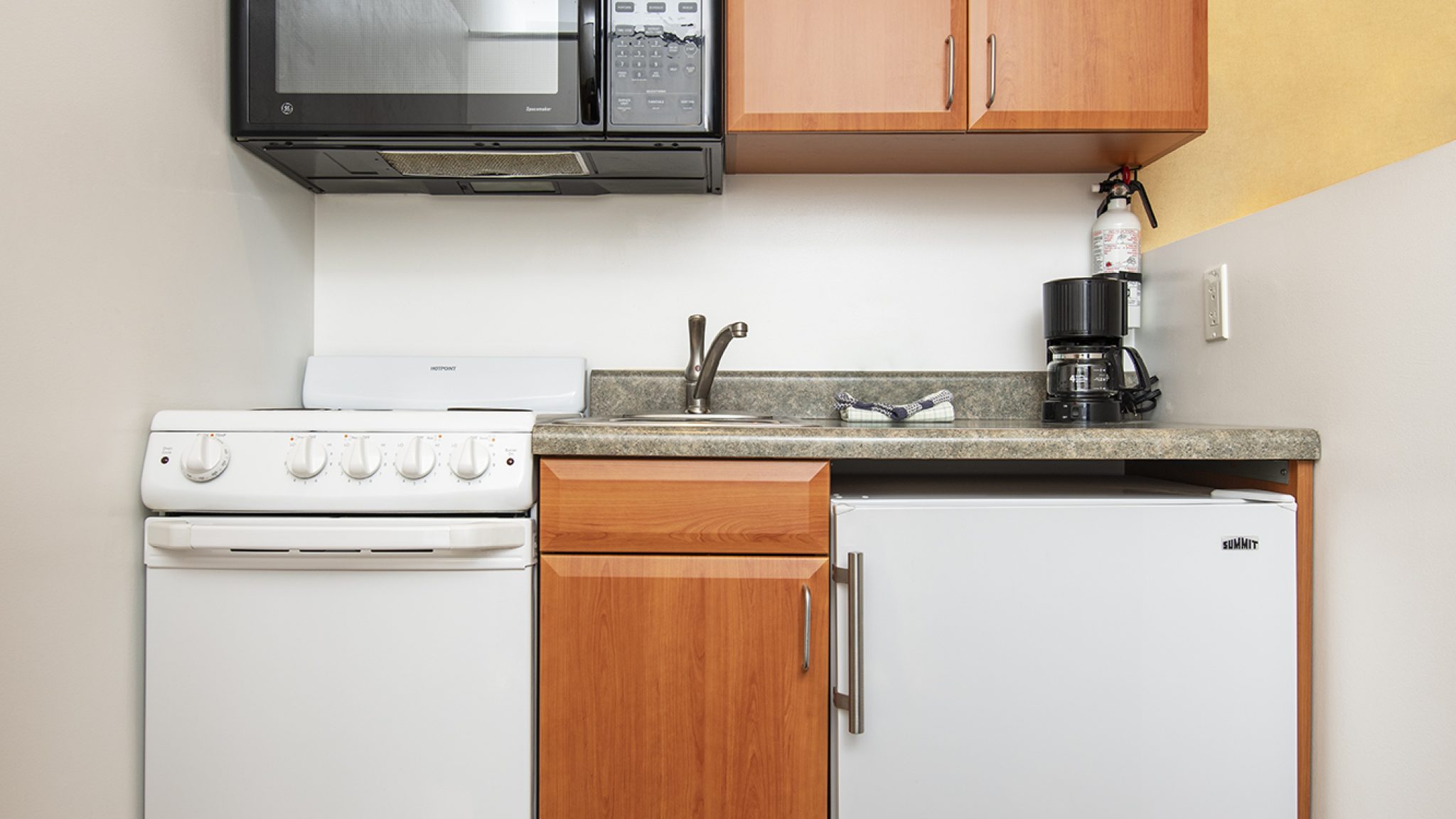 Elizabeth Lake Lodge interiors 052521 3699 WEB