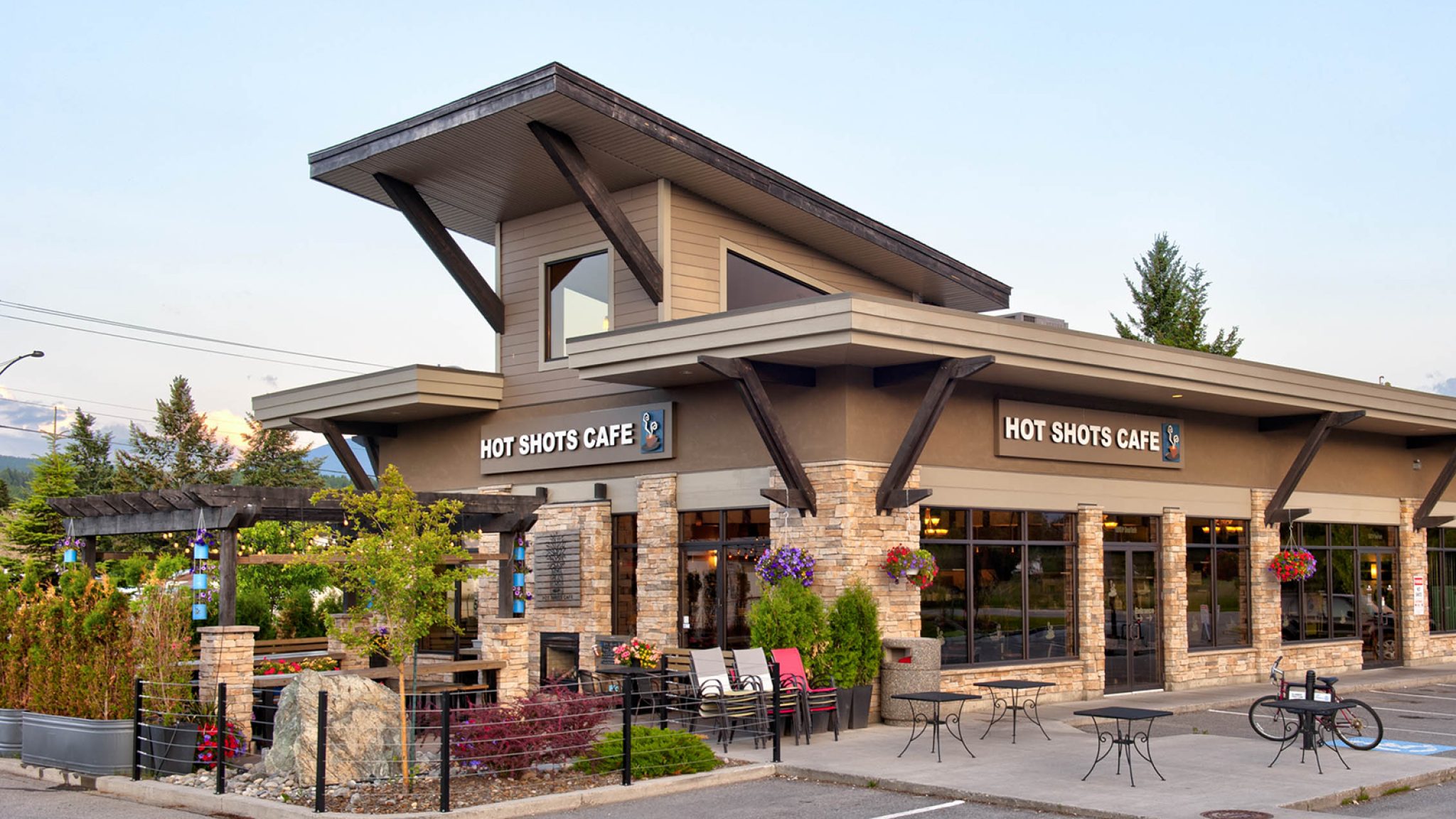Dining, cafe, & pub in Cranbrook BC